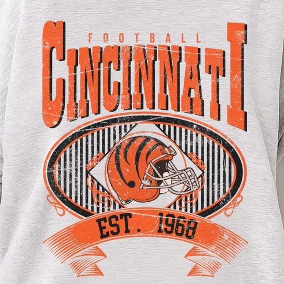 Cincinnati Football Vintage Style Crewneck Sweatshirt 17 - Picture 2 of 5